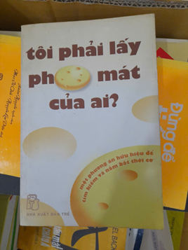 Tôi phải lấy phô mát của ai?